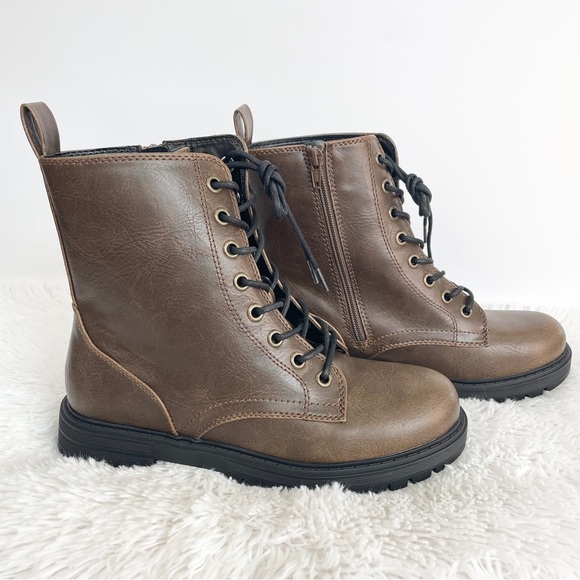 NWT 8.5 10 SO Brown faux leather, vegan combat / moto boots - Picture 1 of 10